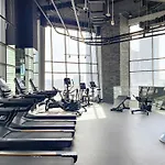 Chic Studio With Balcony & Skyline View L Pool & Gym