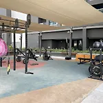 Chic Studio With Balcony & Skyline View L Pool & Gym