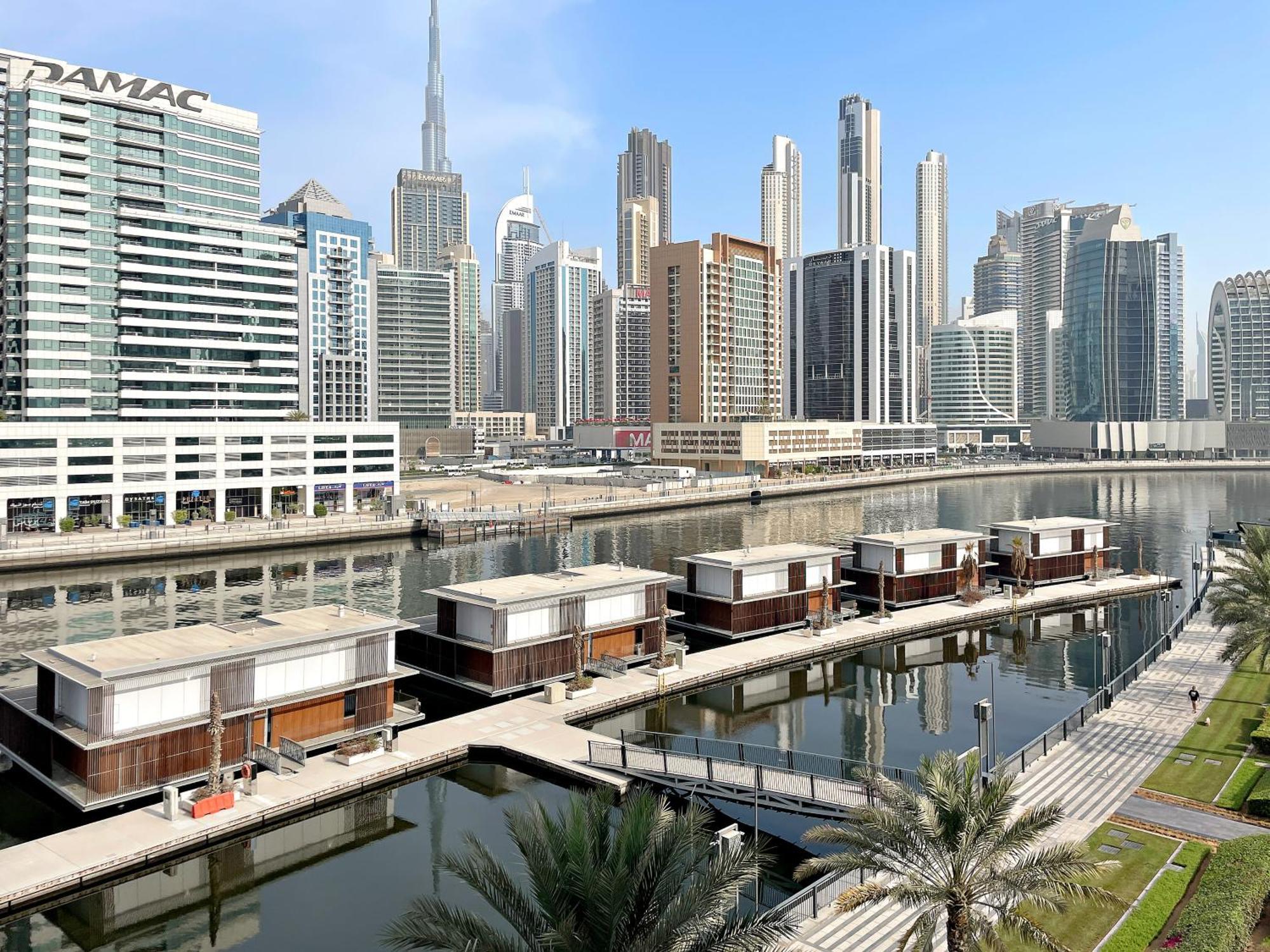 Chic With Balcony & Skyline View L Pool & Gym